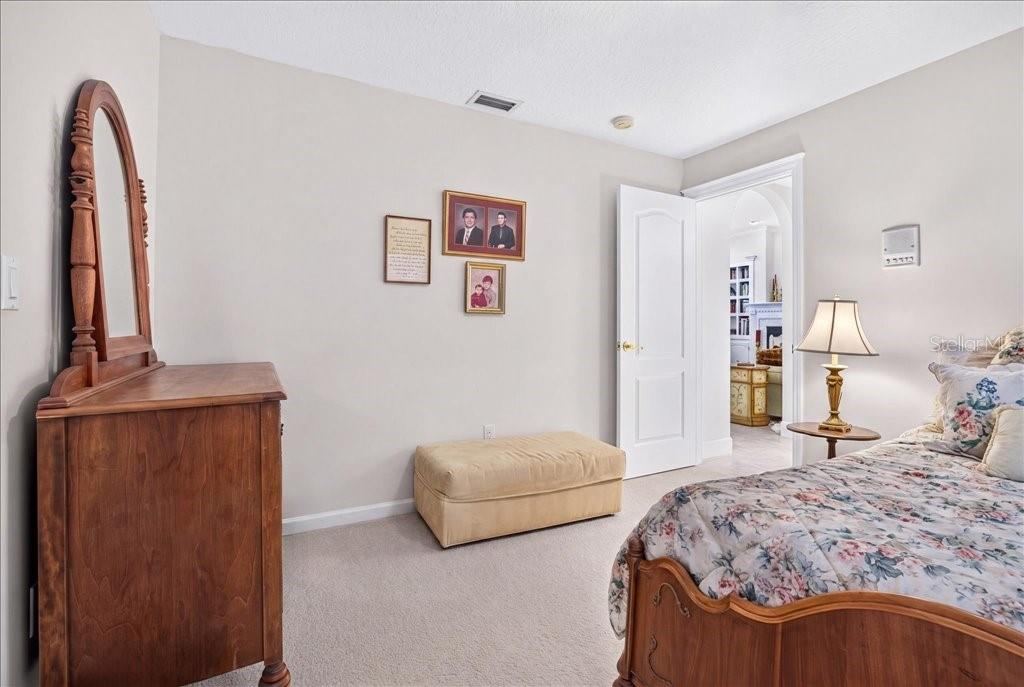Photo 16 of 20