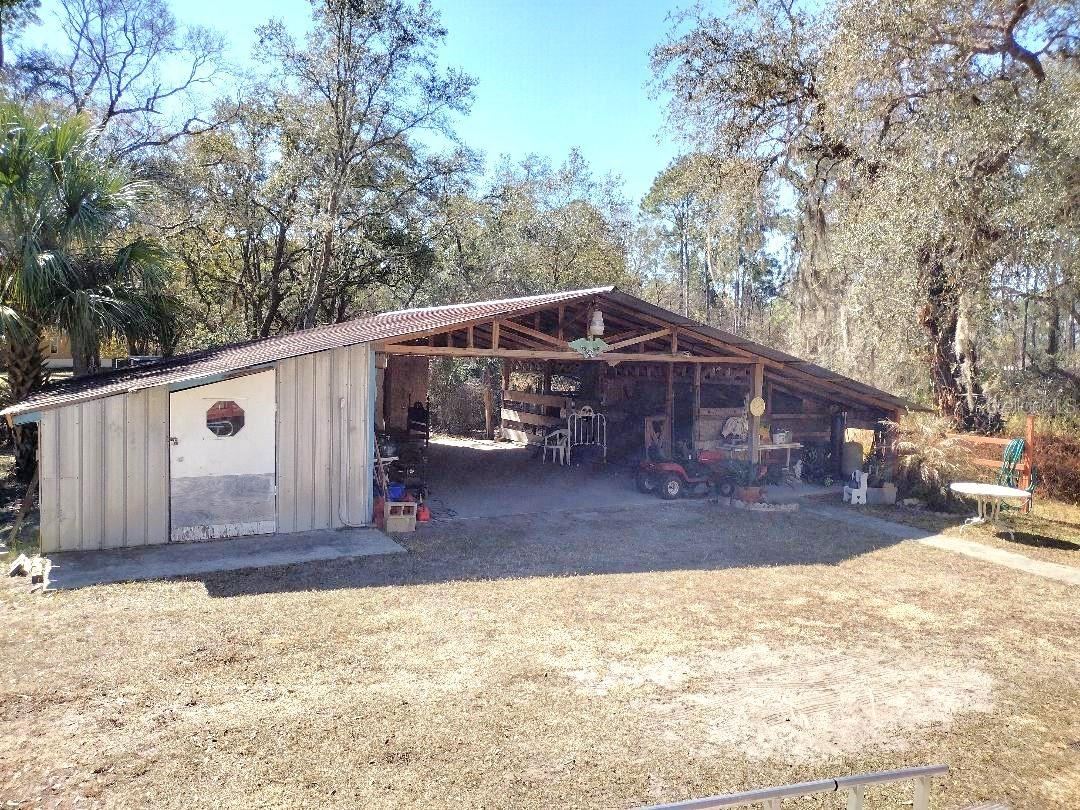 Photo 18 of 20
