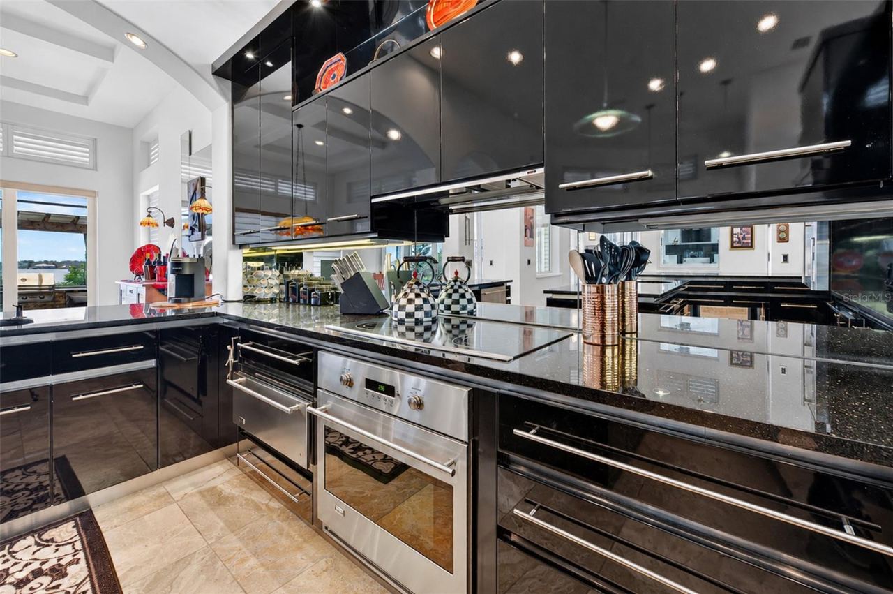 Photo 19 of 20: S/S APPLIANCES