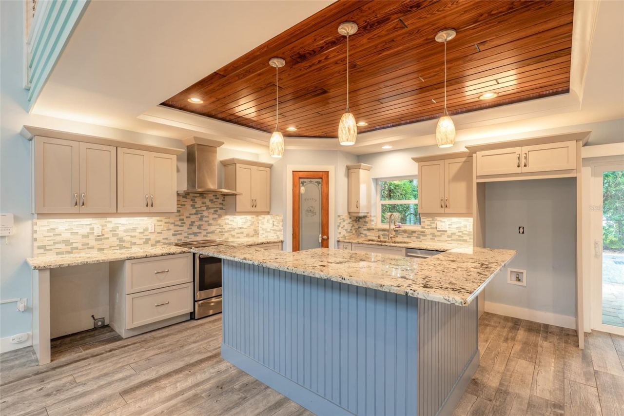 Photo 8 of 20: Kitchen