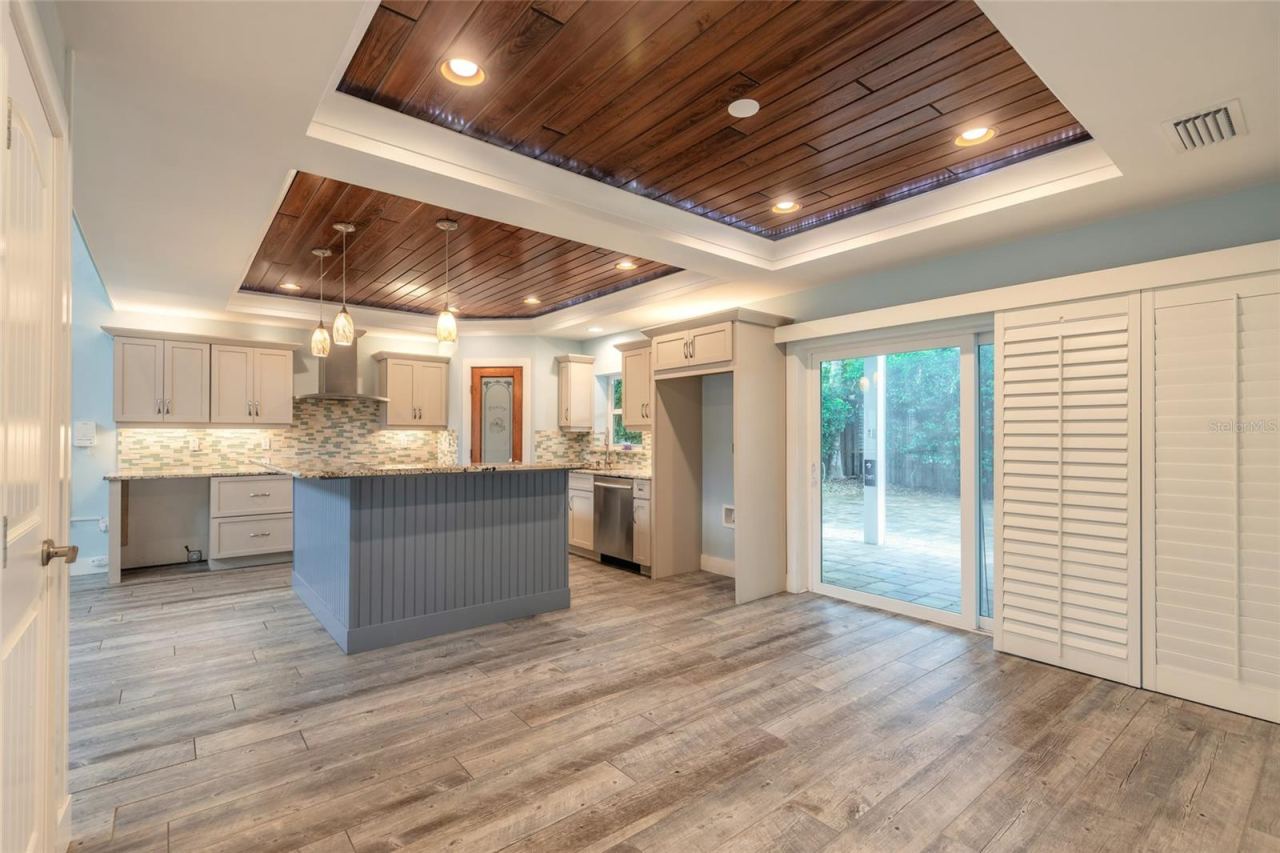 Photo 9 of 20: Open Floor Plan