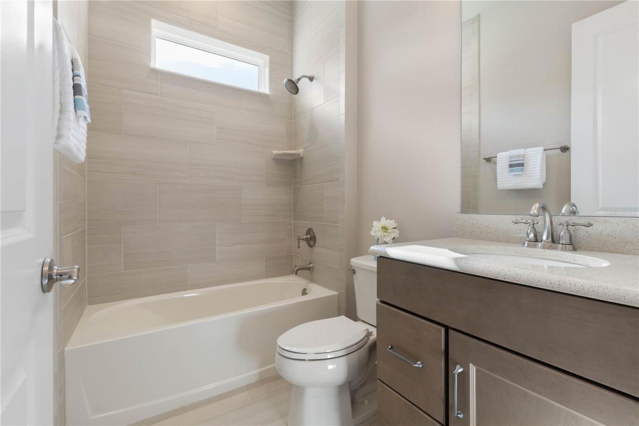 Photo 17 of 20: Guest Bathroom #1