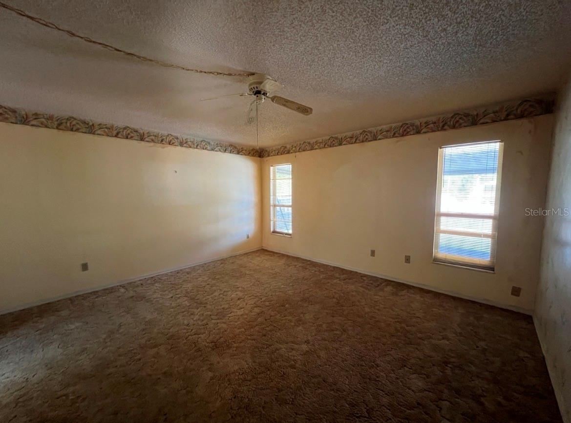 Photo 12 of 20: Primary Bedroom 15x15
