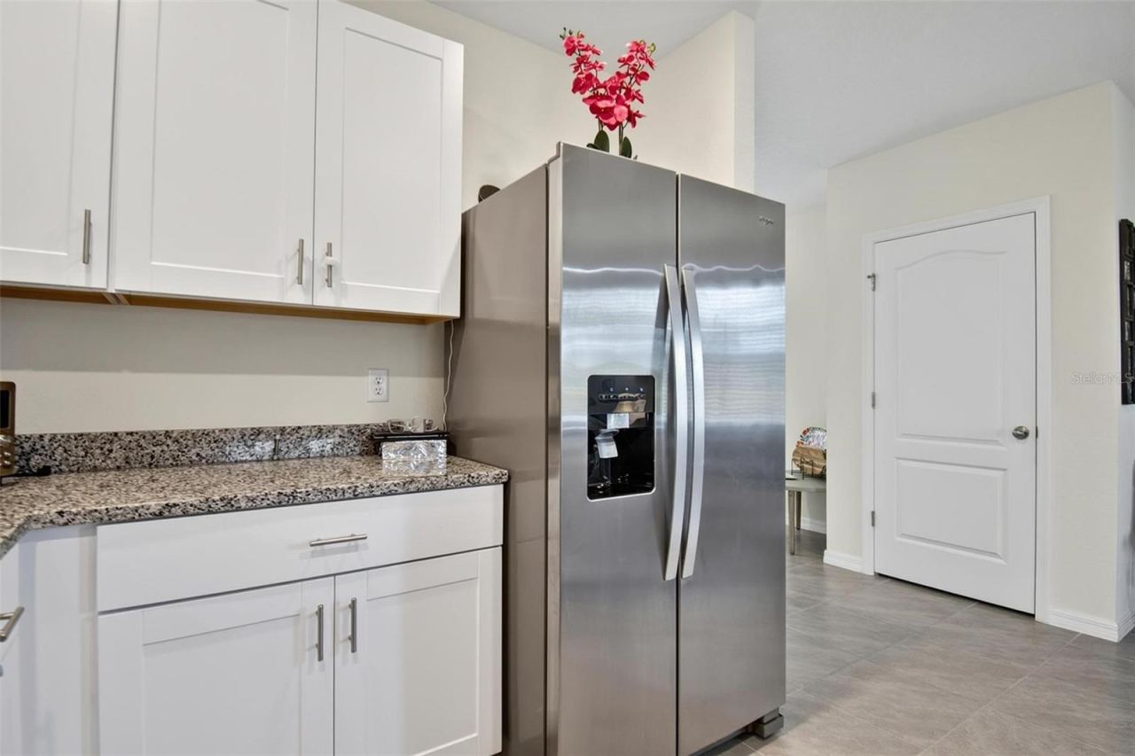 Photo 17 of 20: Kitchen