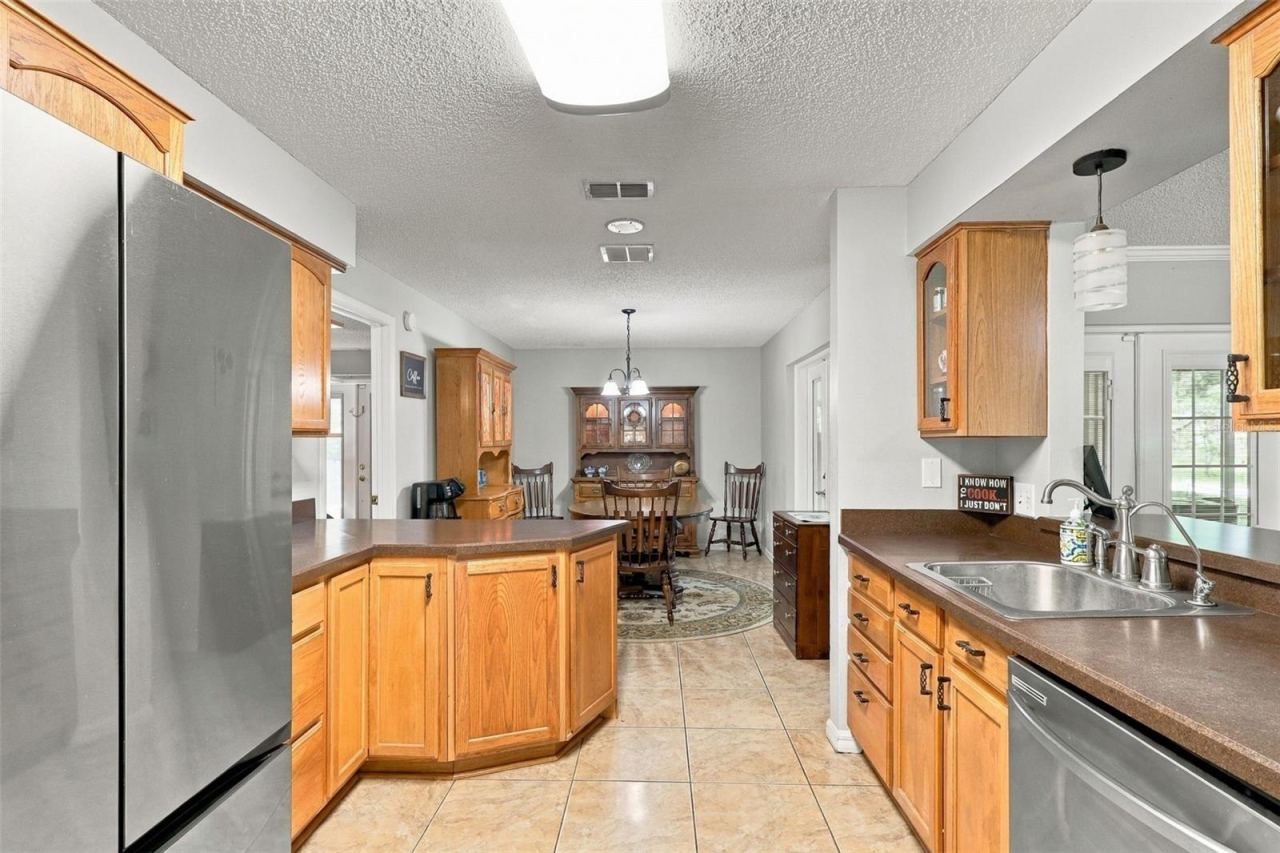 Photo 9 of 20: KITCHEN