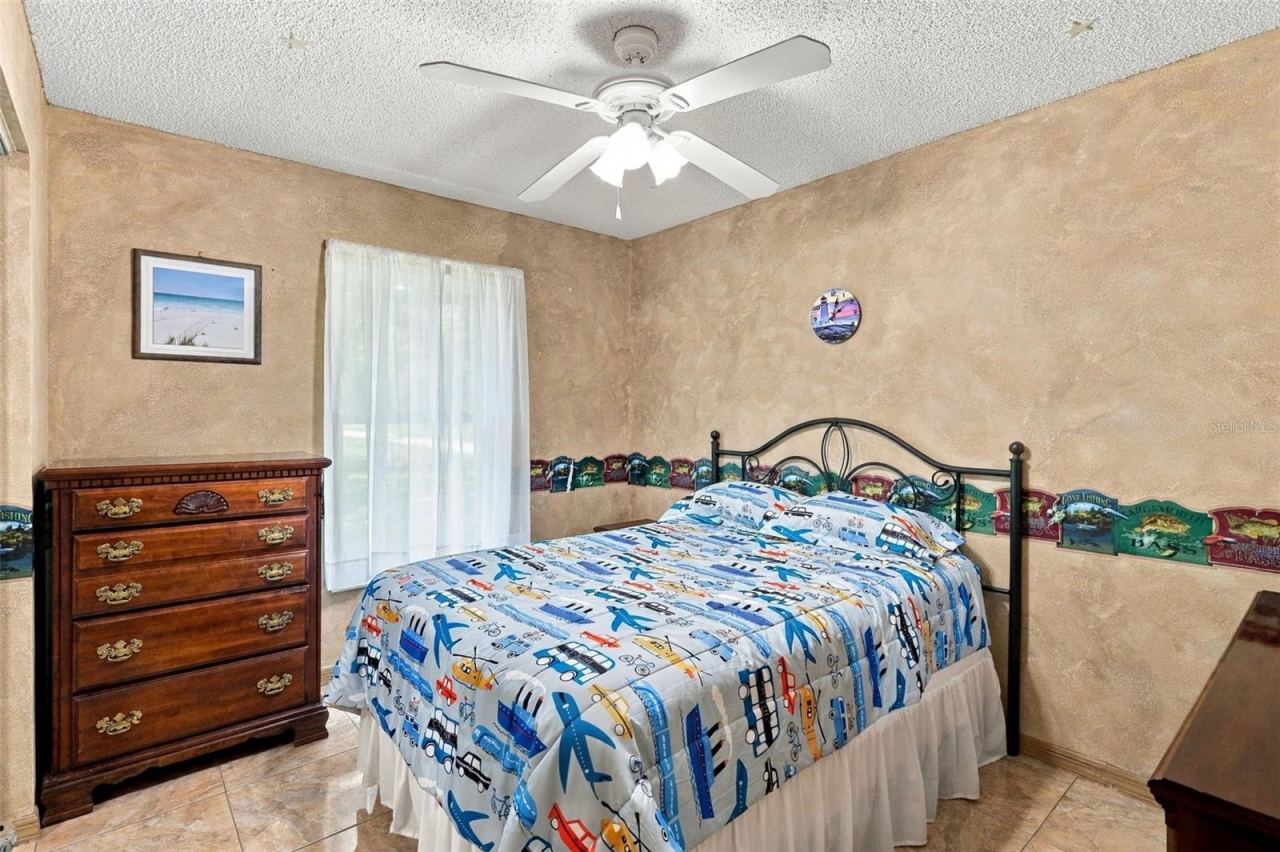 Photo 18 of 20: BEDROOM 3