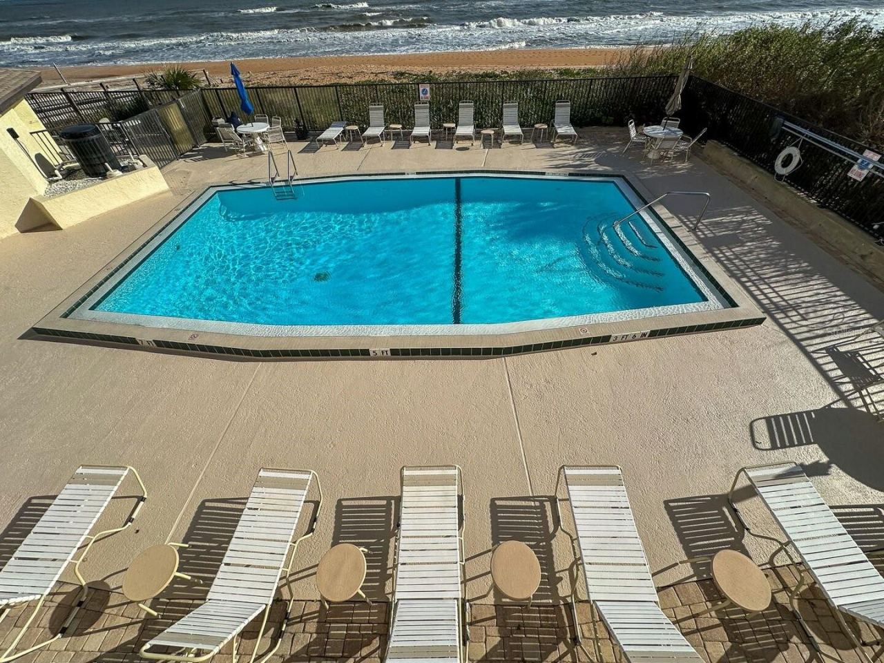 Photo 8 of 20: Pool