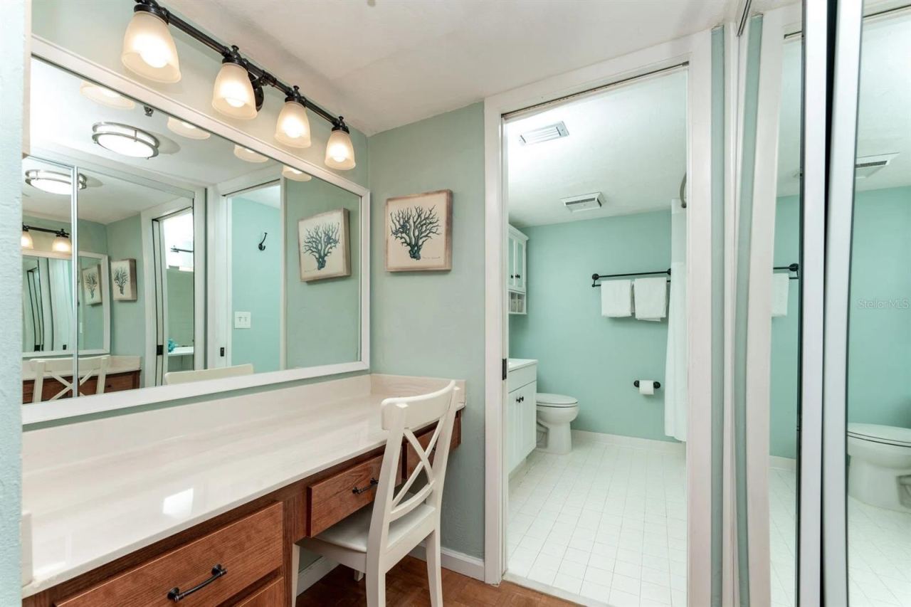 Photo 19 of 20: Vanity Entrance to Bathroom