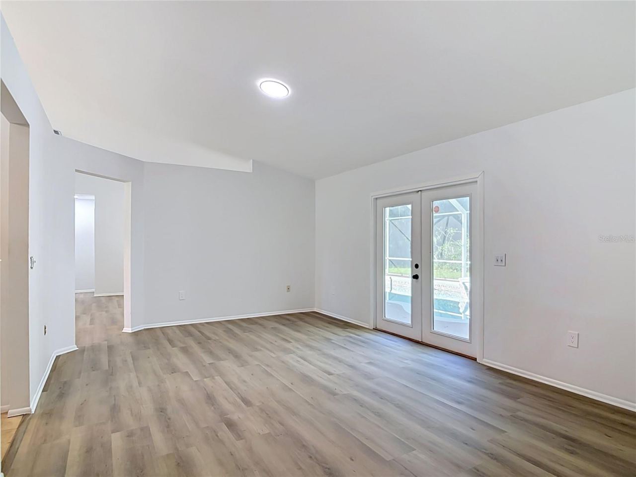 Photo 20 of 20: Family room