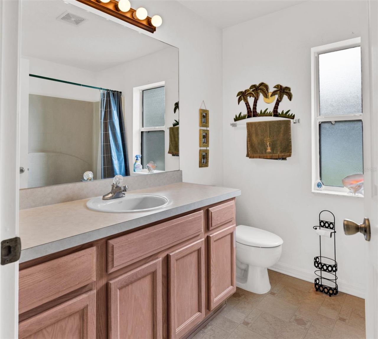 Photo 20 of 20: Second Bathroom