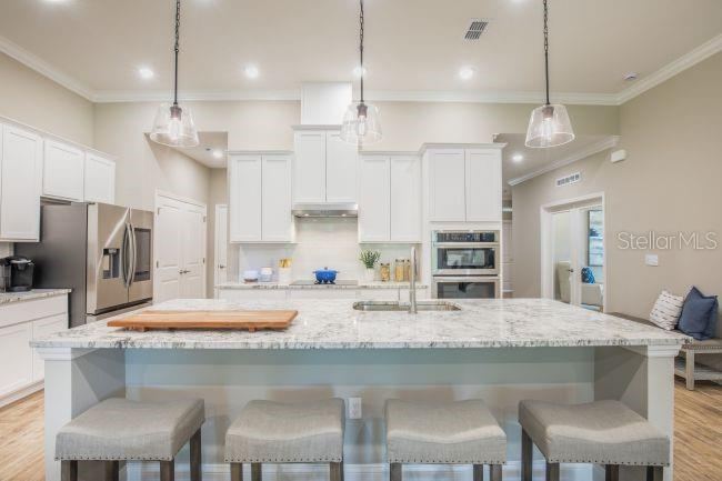 Photo 2 of 20: Model home - actual features may vary.
