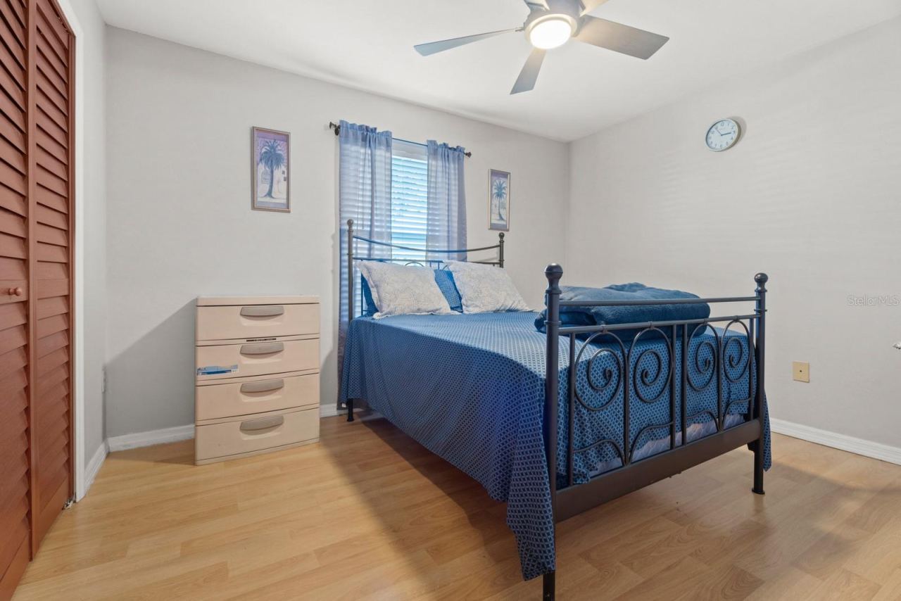 Photo 19 of 20: Bedroom 2 - Good size bedrooms
