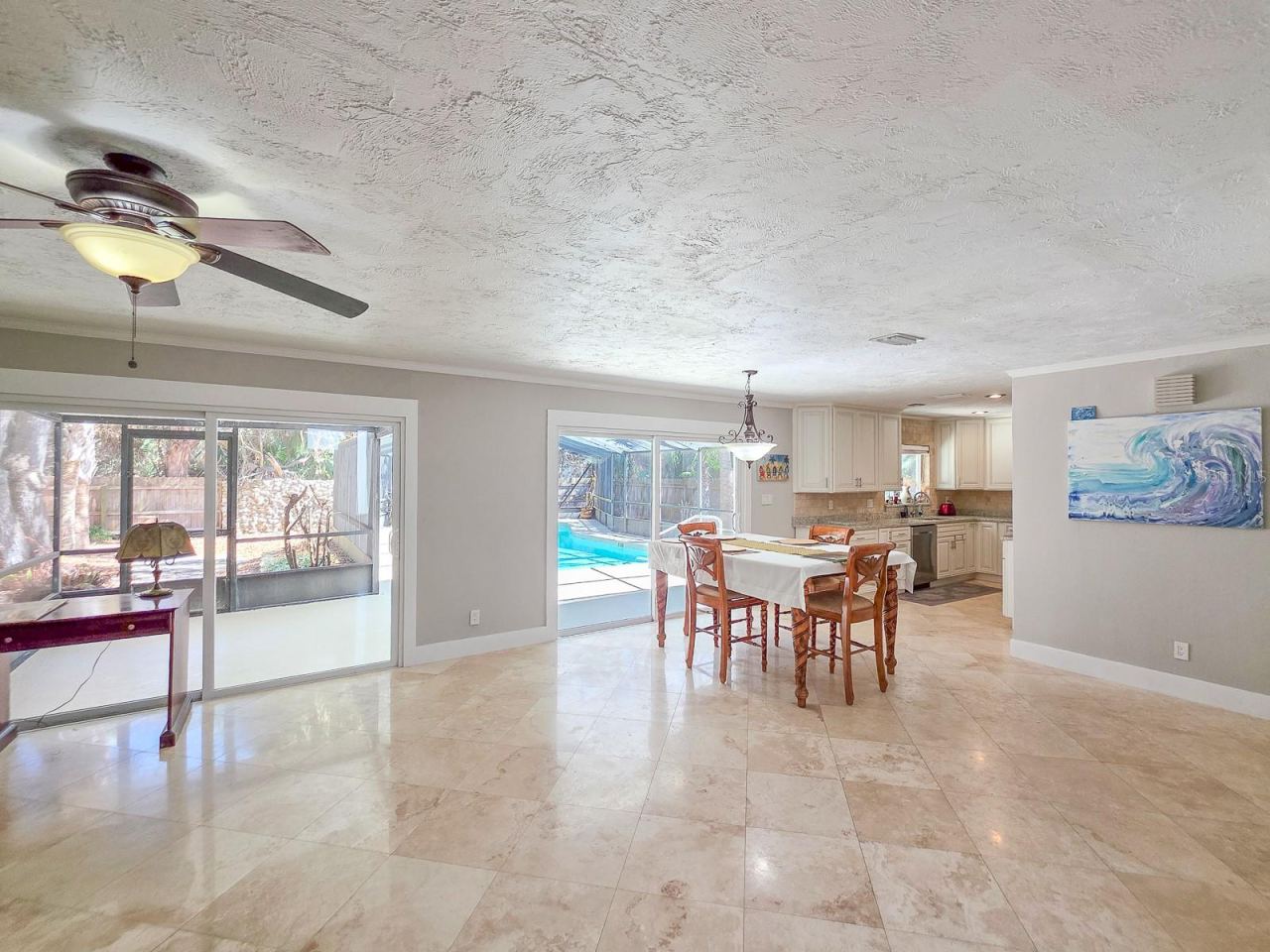 Photo 6 of 20
