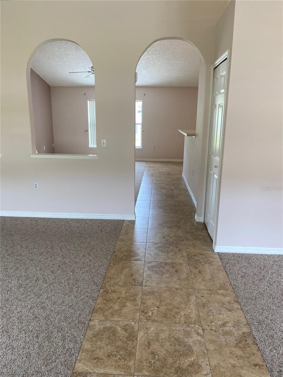 Photo 9 of 20: entering house