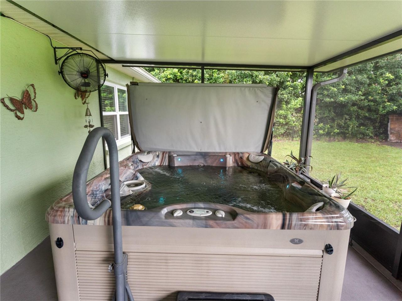Photo 10 of 20: Jacuzzi spa