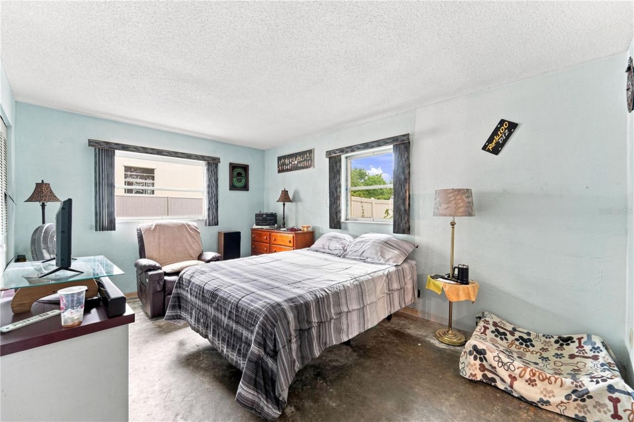 Photo 8 of 16: Another perspective of the primary bedroom and its usable space.