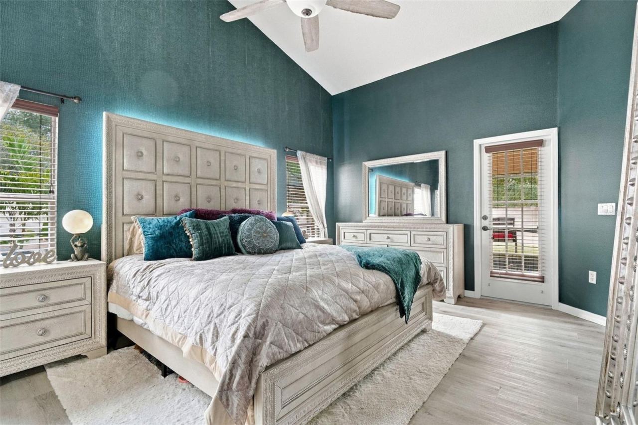 Photo 20 of 20: These floors flow throughout this gorgeous home!