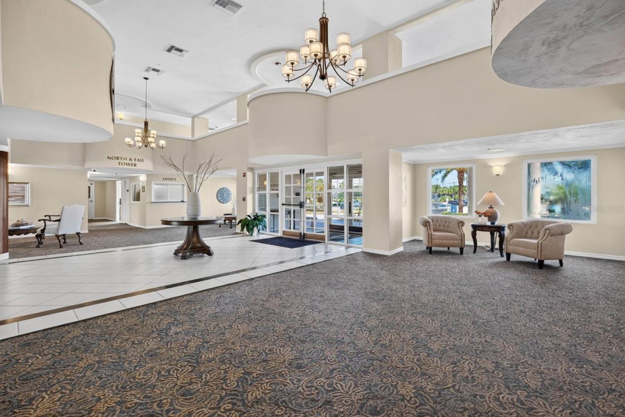 Photo 3 of 20: LOBBY