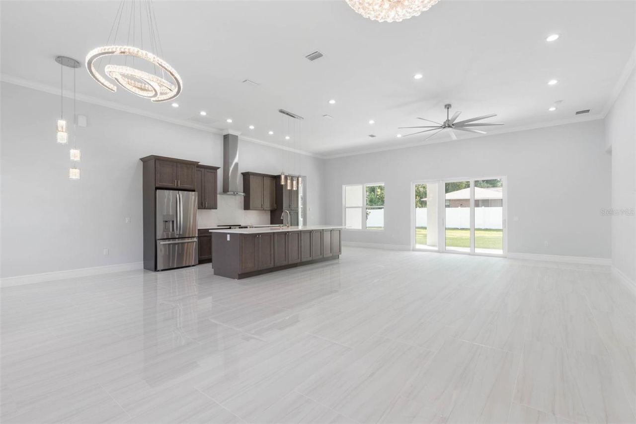 Photo 7 of 20