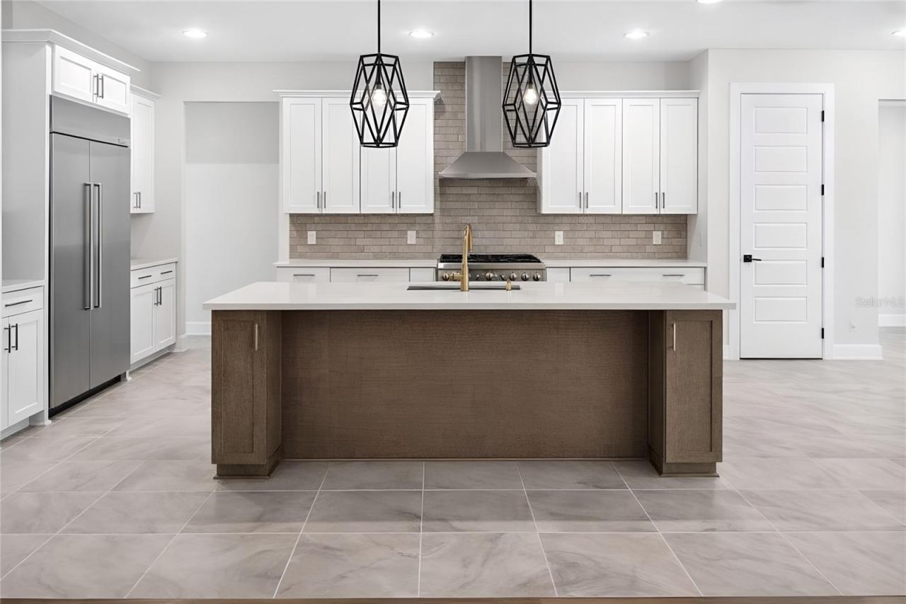 Photo 3 of 7: Similar kitchen