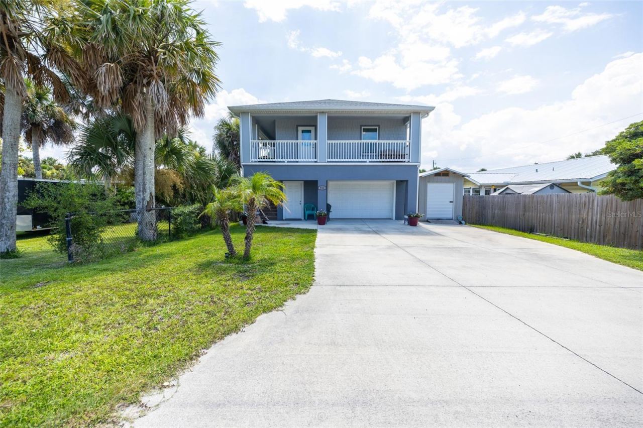 Photo 6 of 20: Oversized driveway to fit your cars, boat, motorcycle & golf cart