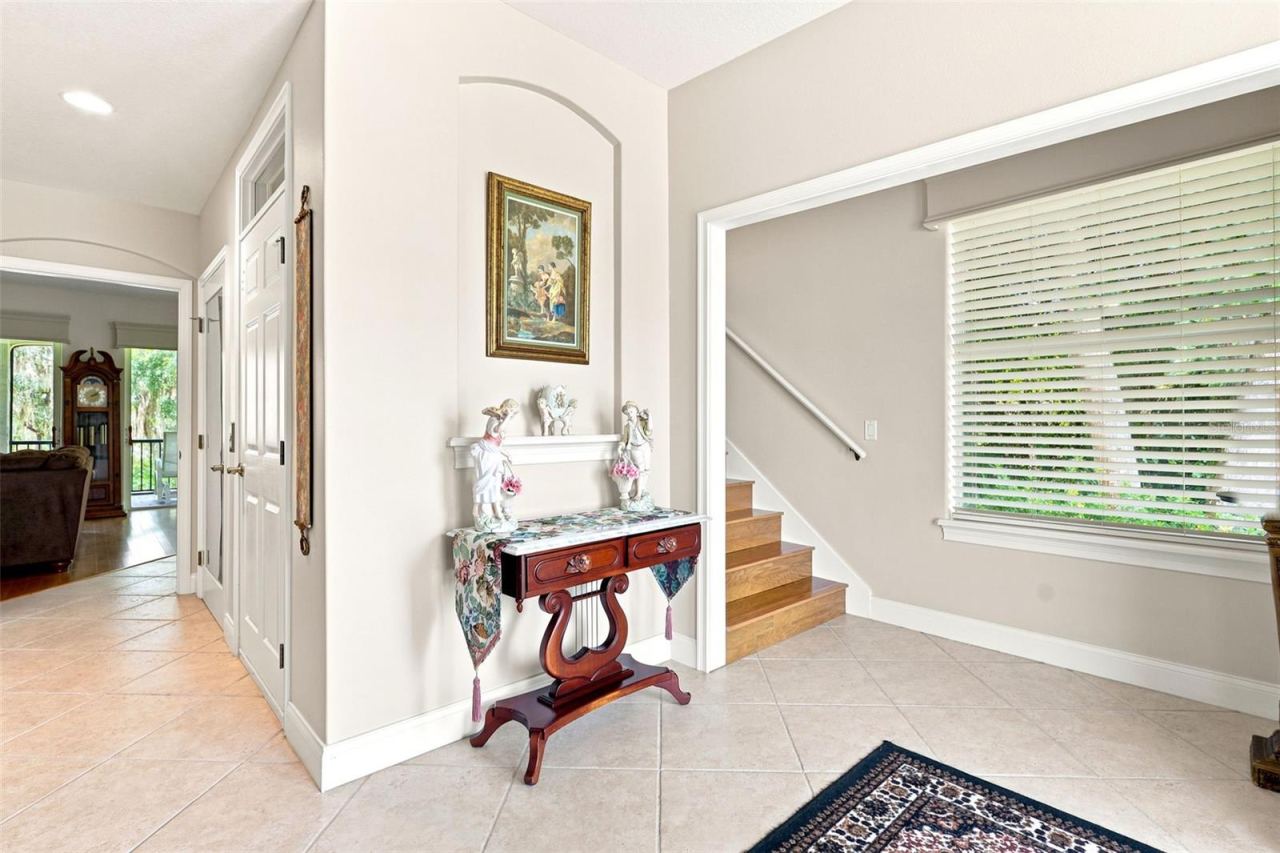 Photo 9 of 20: FOYER