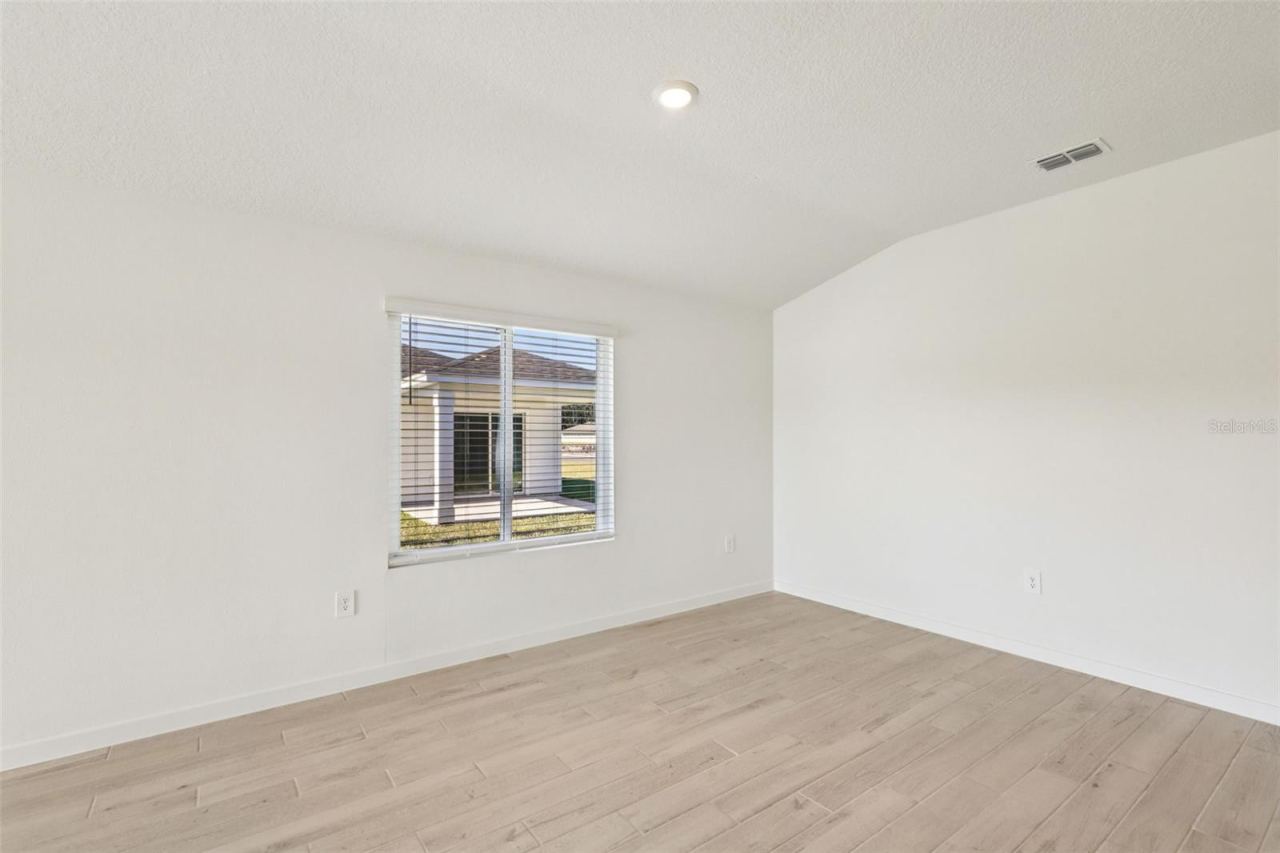 Photo 8 of 20: The interior photos are of another home with the same floor plan but different interior color package finishes. Some details may vary