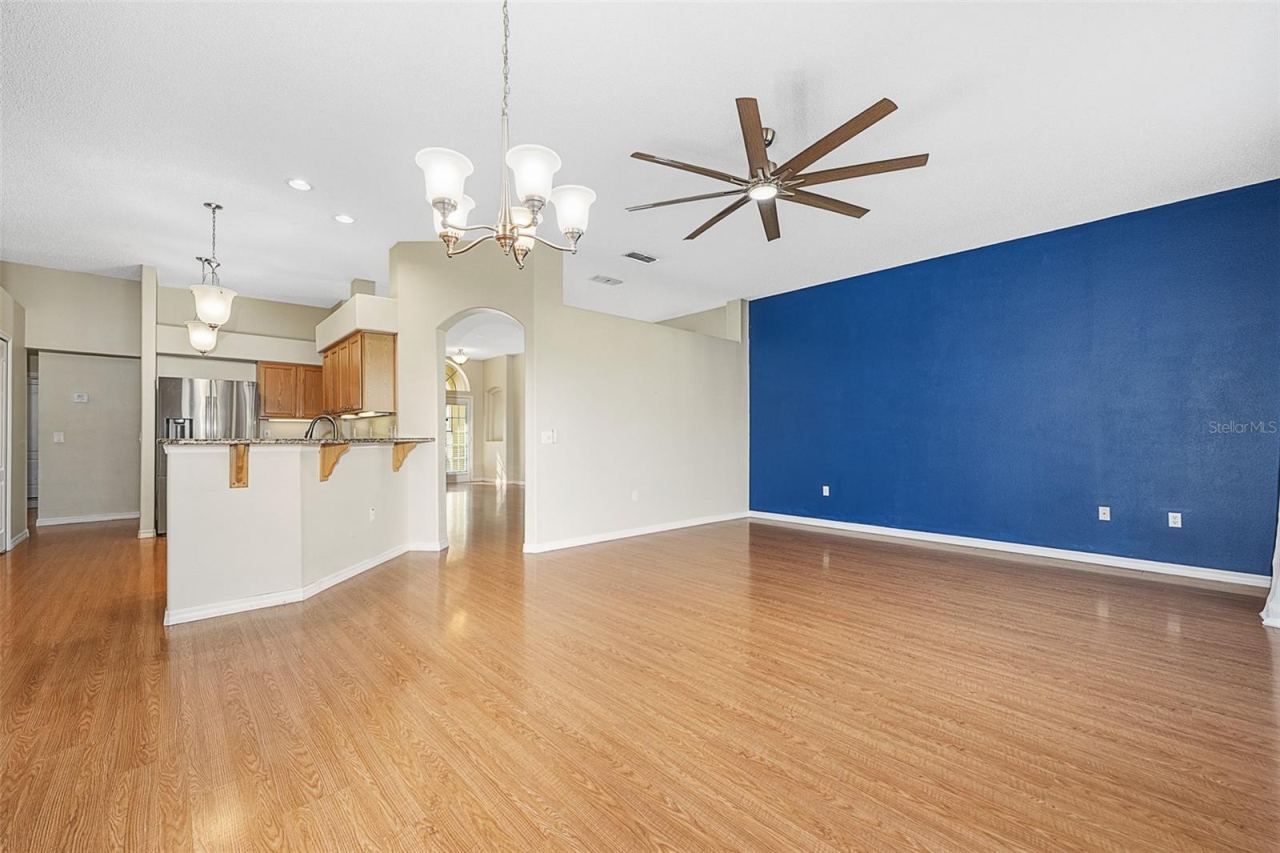Photo 19 of 20: Open Floor plan