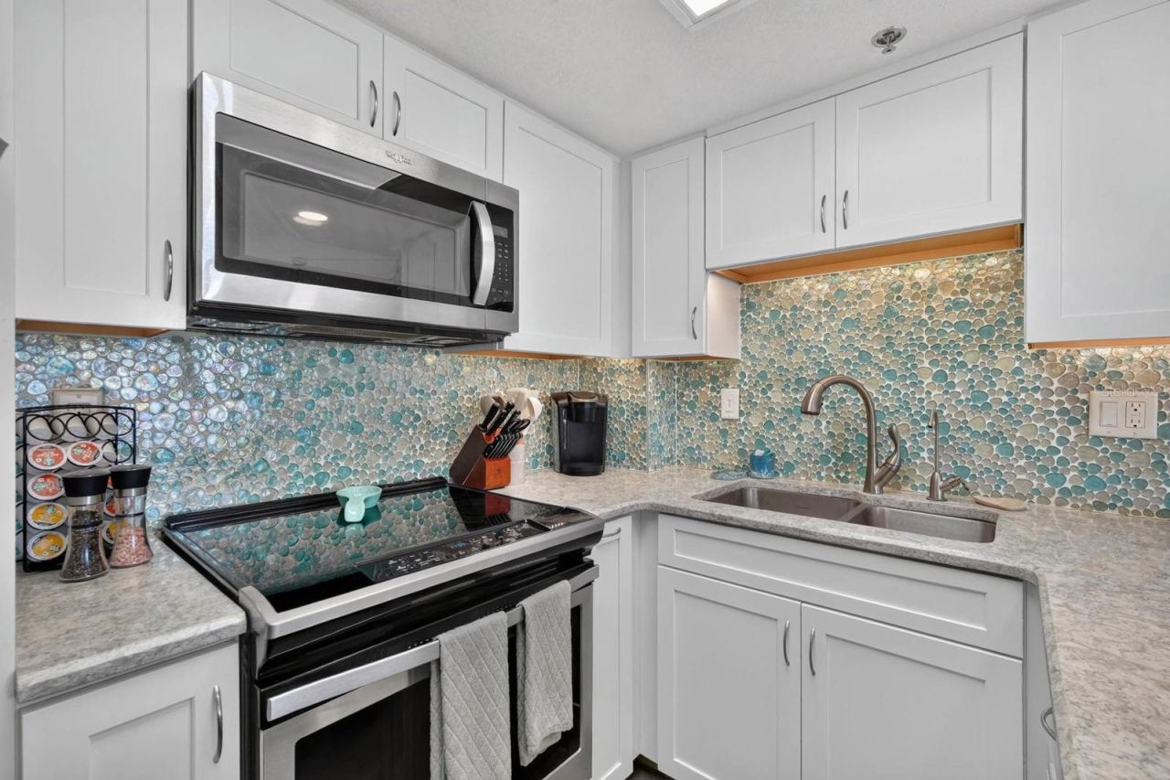 Photo 7 of 20: Kitche