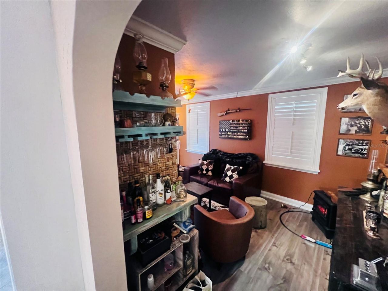 Photo 15 of 20: Sitting room/Den