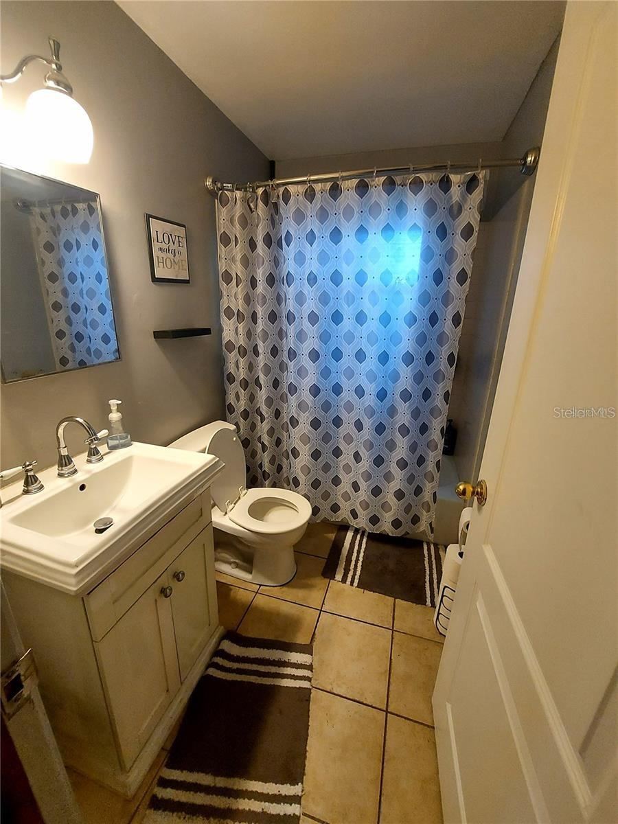 Photo 3 of 18