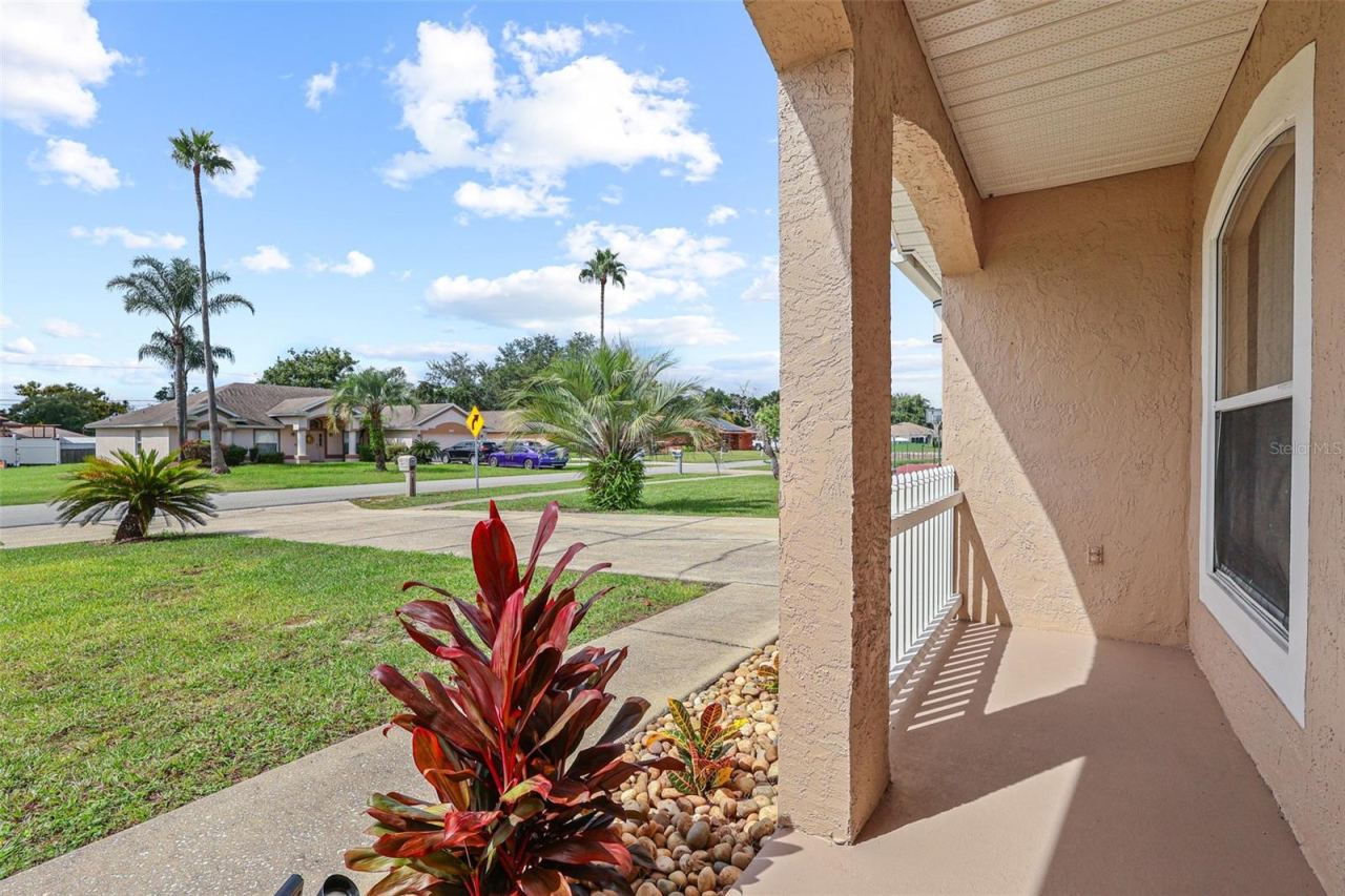 Photo 5 of 20: Front Porch