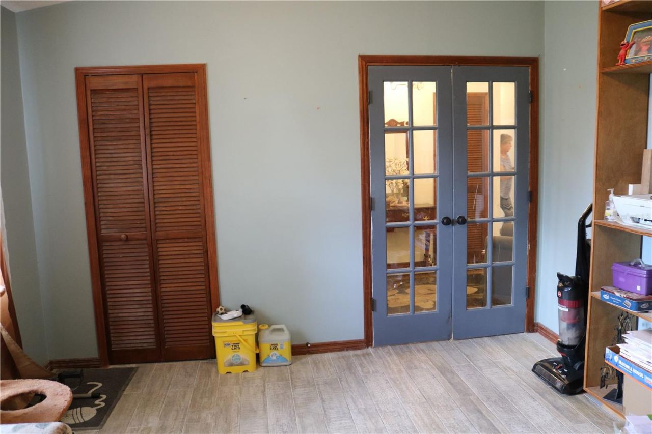 Photo 12 of 20