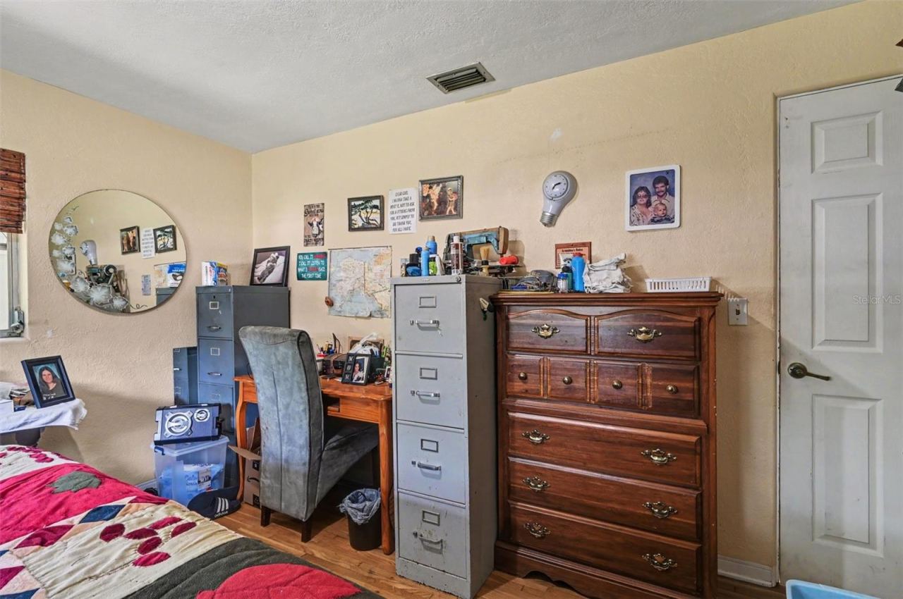 Photo 14 of 20