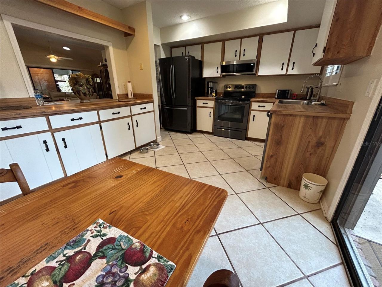 Photo 17 of 20: Kitchen
