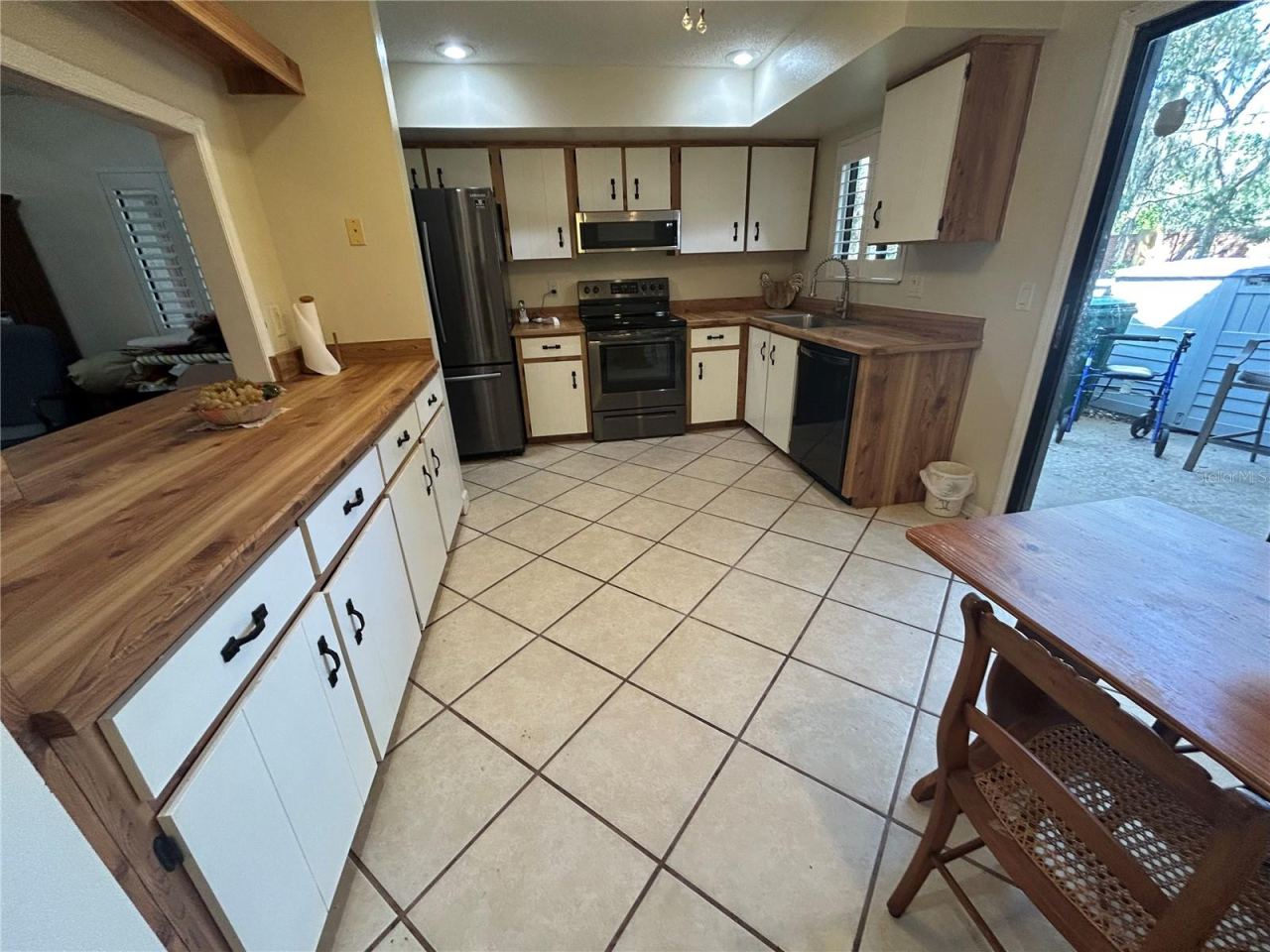 Photo 18 of 20: Kitchen