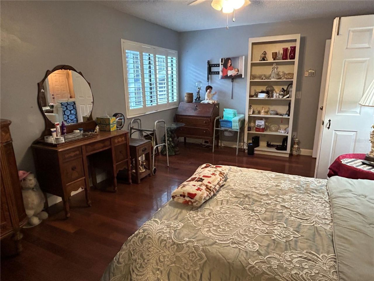 Photo 9 of 20: Master Bedroom
