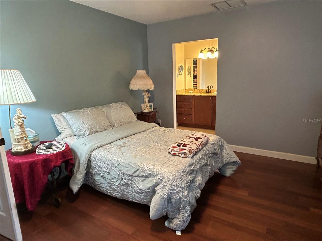 Photo 8 of 20: Master Bedroom