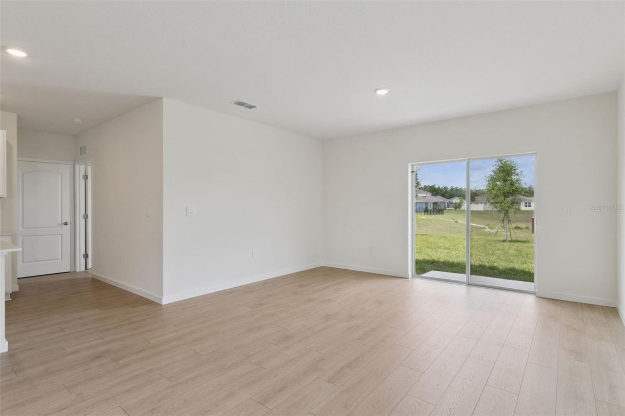Photo 3 of 20