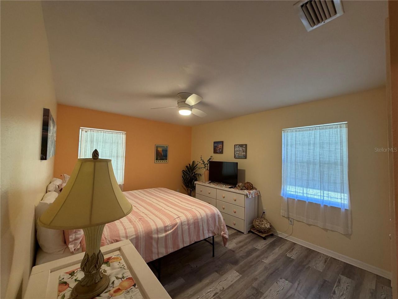 Photo 11 of 20