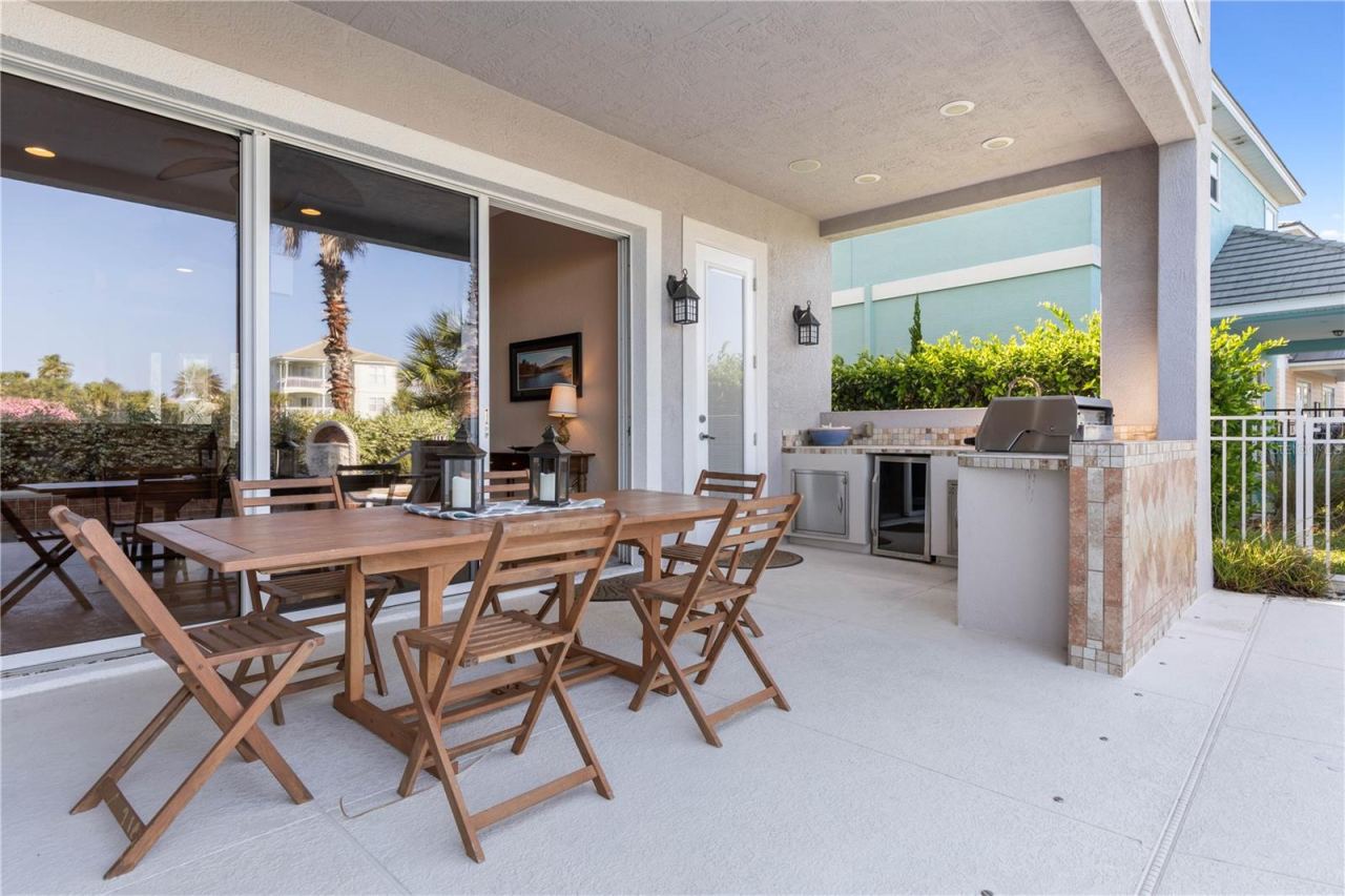 Photo 18 of 20: Plenty of room for entertaining!