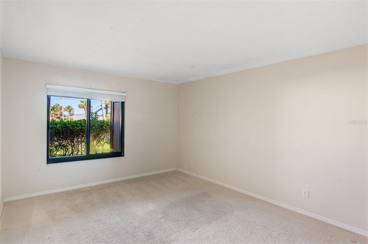 Photo 20 of 20: West facing 2nd bedroom