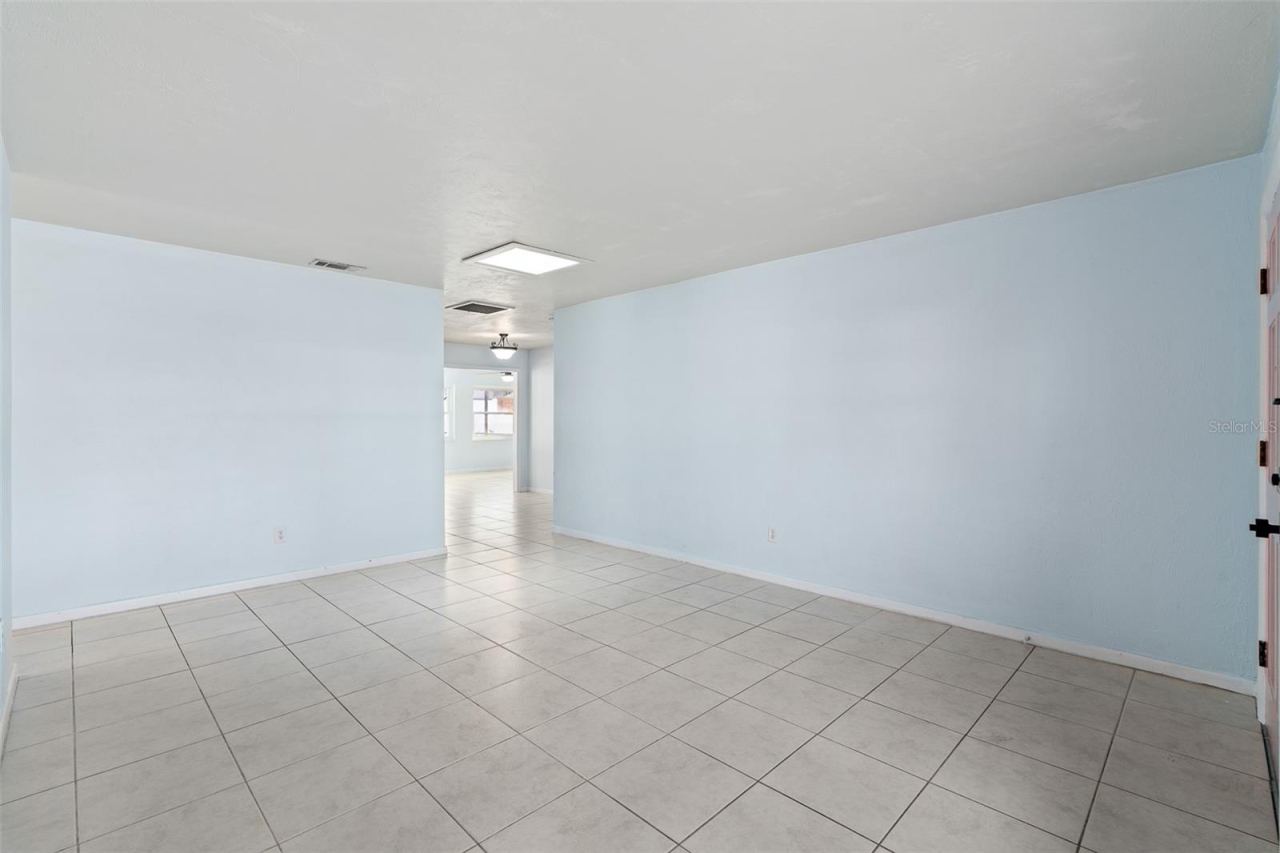 Photo 8 of 20