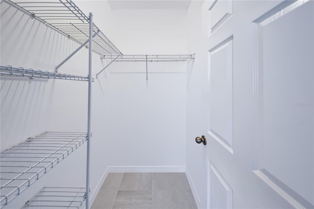 Photo 7 of 20: Guest closet