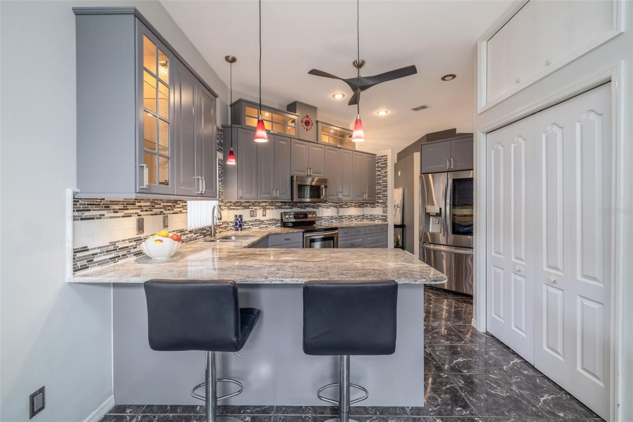 Photo 8 of 20: Kitchen