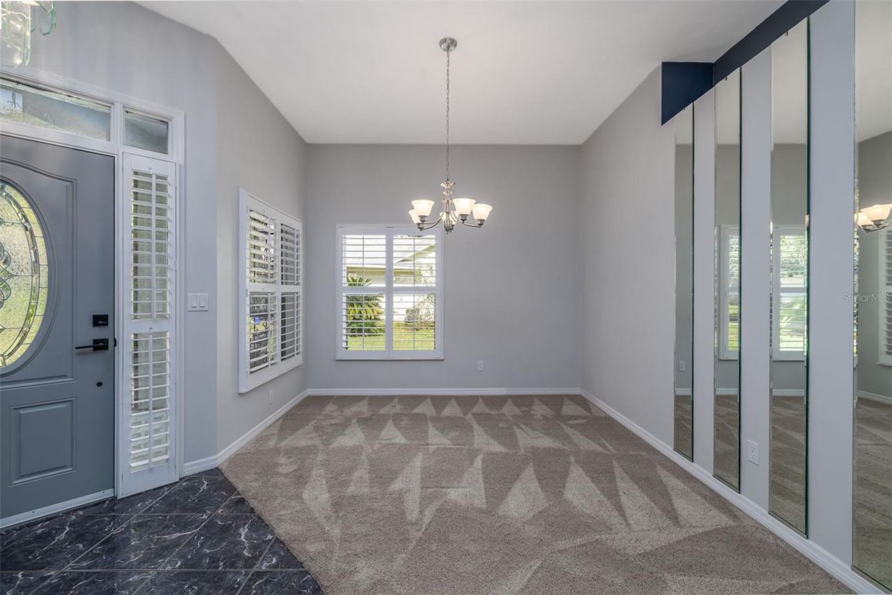 Photo 5 of 20: Dining Room