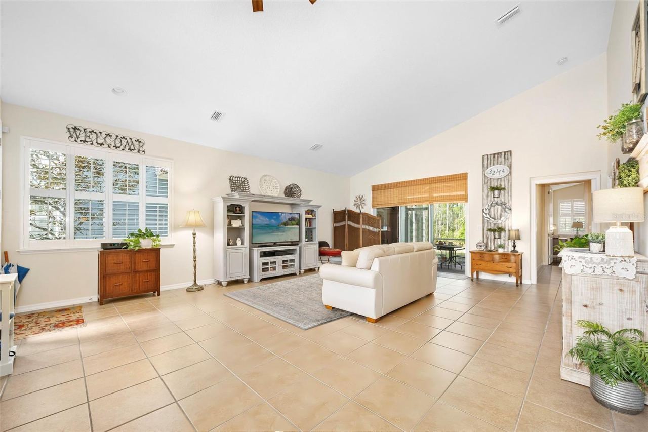 Photo 8 of 20: Open Concept
