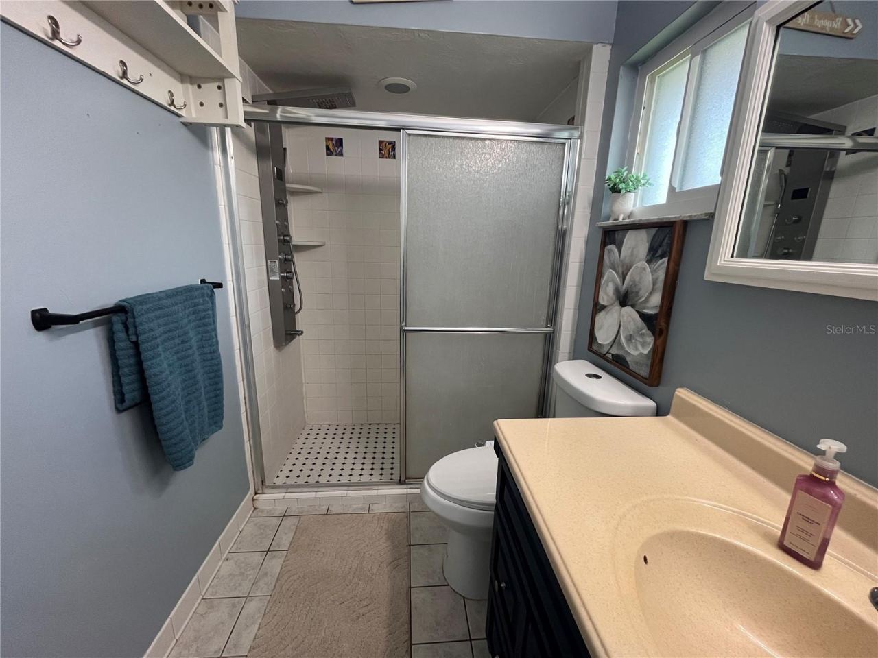 Photo 18 of 20
