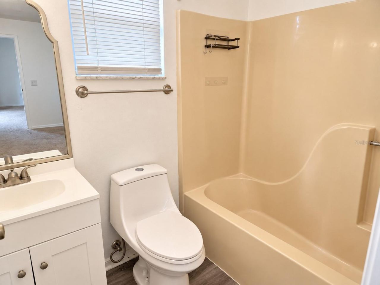 Photo 6 of 12: Master Bathroom