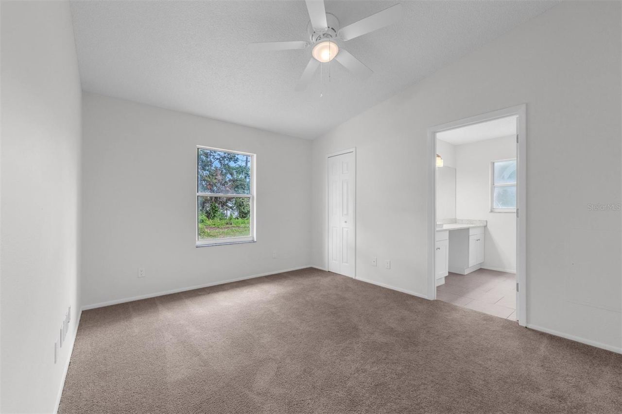Photo 8 of 17: Primary Bedroom